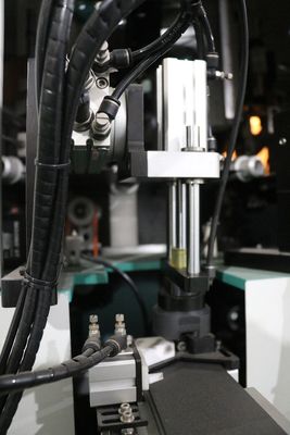 3600pcs/Hr Trois couleurs machine d'impression à écran 250x150mm Pour le récipient de cosmétiques